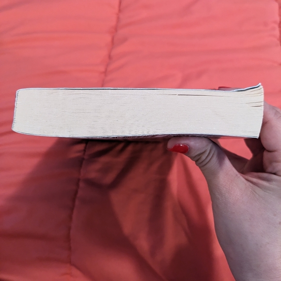 Book - Thirteen Reasons Why - Picture 5 of 5